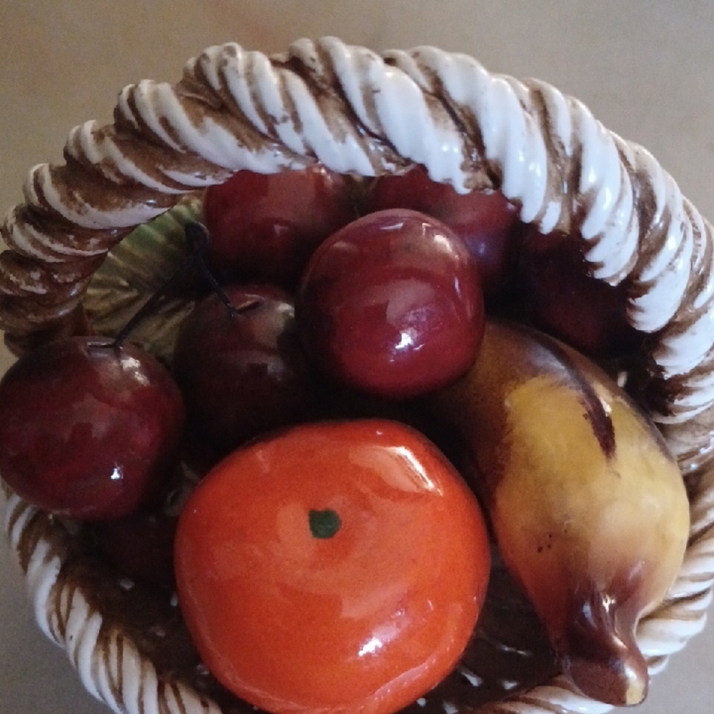 Ceramic CAPODIMONTE Fruit Basket Decor